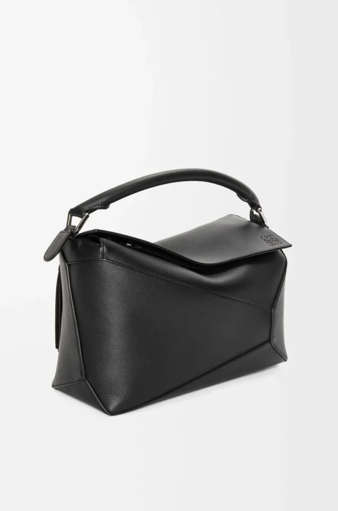 Bolso Puzzle Edge mediano en piel de becerro clásica, color negro Bolso Puzzle Edge mediano en piel de becerro clásica, color negro