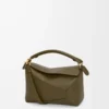 Bolso Puzzle Edge pequeño en piel de becerro clásica Dark Khaki Bolso Puzzle Edge pequeño en piel de becerro clásica Dark Khaki