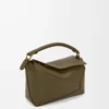 Bolso Puzzle Edge pequeño en piel de becerro clásica Dark Khaki Bolso Puzzle Edge pequeño en piel de becerro clásica Dark Khaki