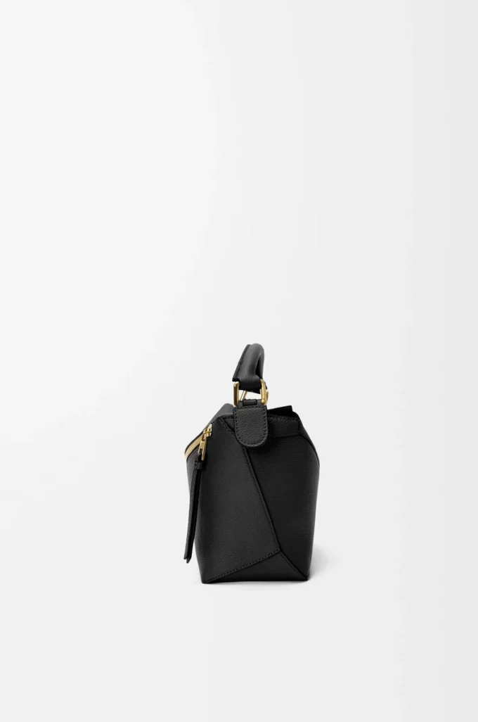 Bolso Puzzle Edge pequeño en piel de becerro granulada suave, color negro Bolso Puzzle Edge pequeño en piel de becerro granulada suave, color negro