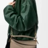Bolso Puzzle Edge pequeño en piel de becerro granulada suave Taupe Bolso Puzzle Edge pequeño en piel de becerro granulada suave Taupe
