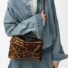Bolso Puzzle Edge pequeño en piel de oveja estampada Beige/Marrón Bolso Puzzle Edge pequeño en piel de oveja estampada Beige/Marrón