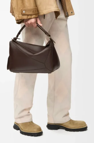 Bolso Puzzle Featherlight grande en piel de cordero napa Dark Chestnut