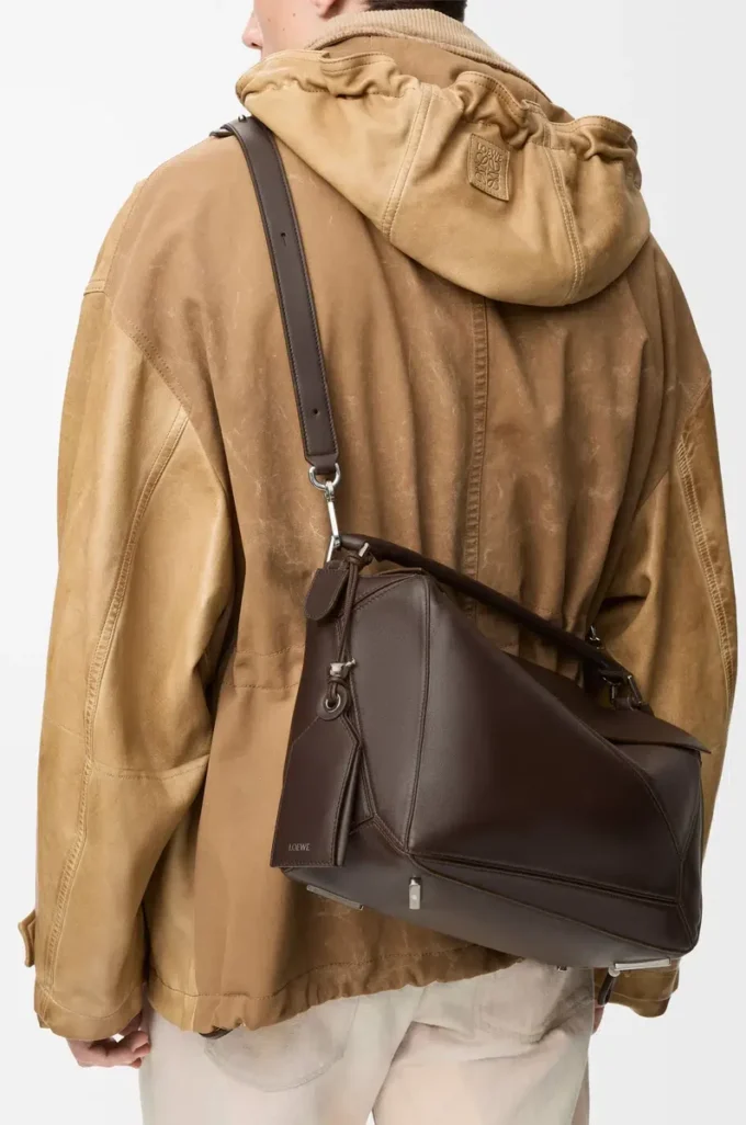 Bolso Puzzle Featherlight grande en piel de cordero napa Dark Chestnut Bolso Puzzle Featherlight grande en piel de cordero napa Dark Chestnut