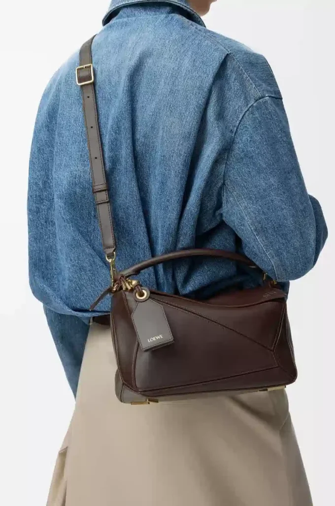 Bolso Puzzle Featherlight pequeño en piel de cordero napa Dark Chestnut Bolso Puzzle Featherlight pequeño en piel de cordero napa Dark Chestnut