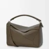 Bolso Puzzle grande en piel de becerro granulada flexible color tundra