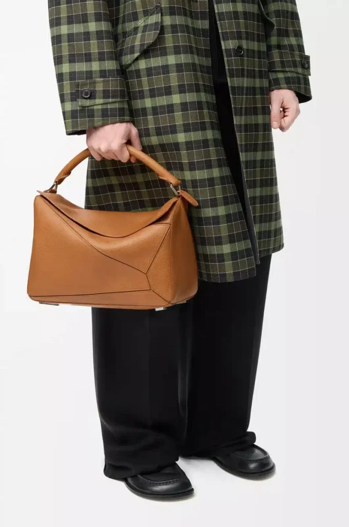 Bolso Puzzle grande en piel de becerro granulada flexible marrón claro cañón Bolso Puzzle grande en piel de becerro granulada flexible marrón claro cañón