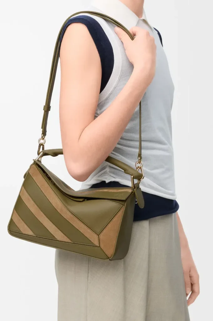 Bolso Puzzle pequeño en piel de becerro clásica y ante Oliva/Dorado Bolso Puzzle pequeño en piel de becerro clásica y ante Oliva/Dorado