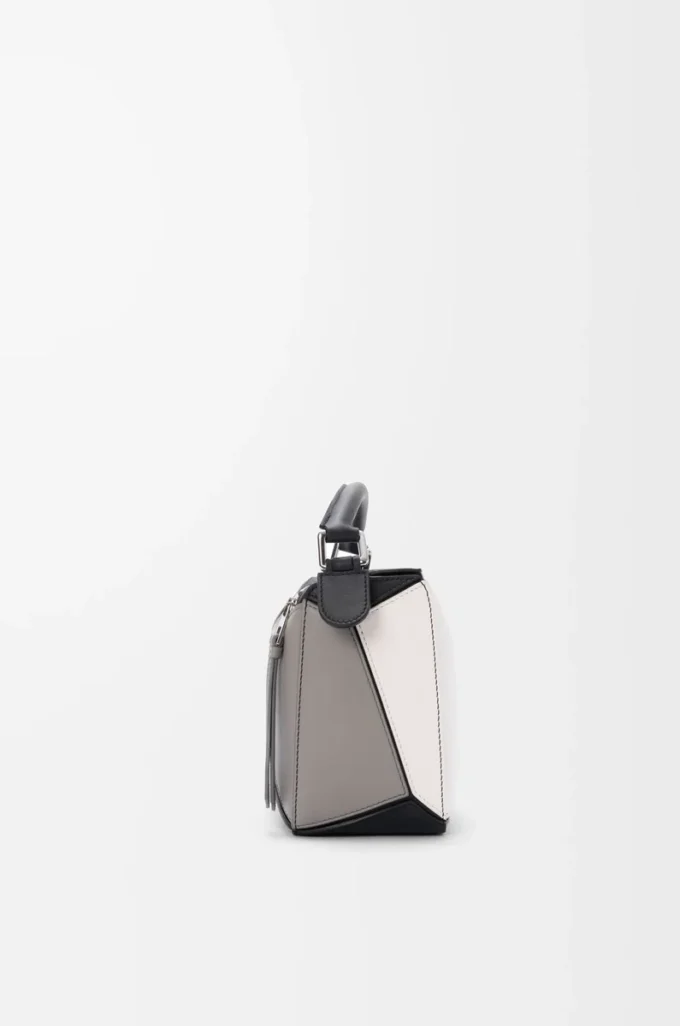 Bolso Puzzle pequeño en piel de becerro napa Gris/Light Ghost Bolso Puzzle pequeño en piel de becerro napa Gris/Light Ghost