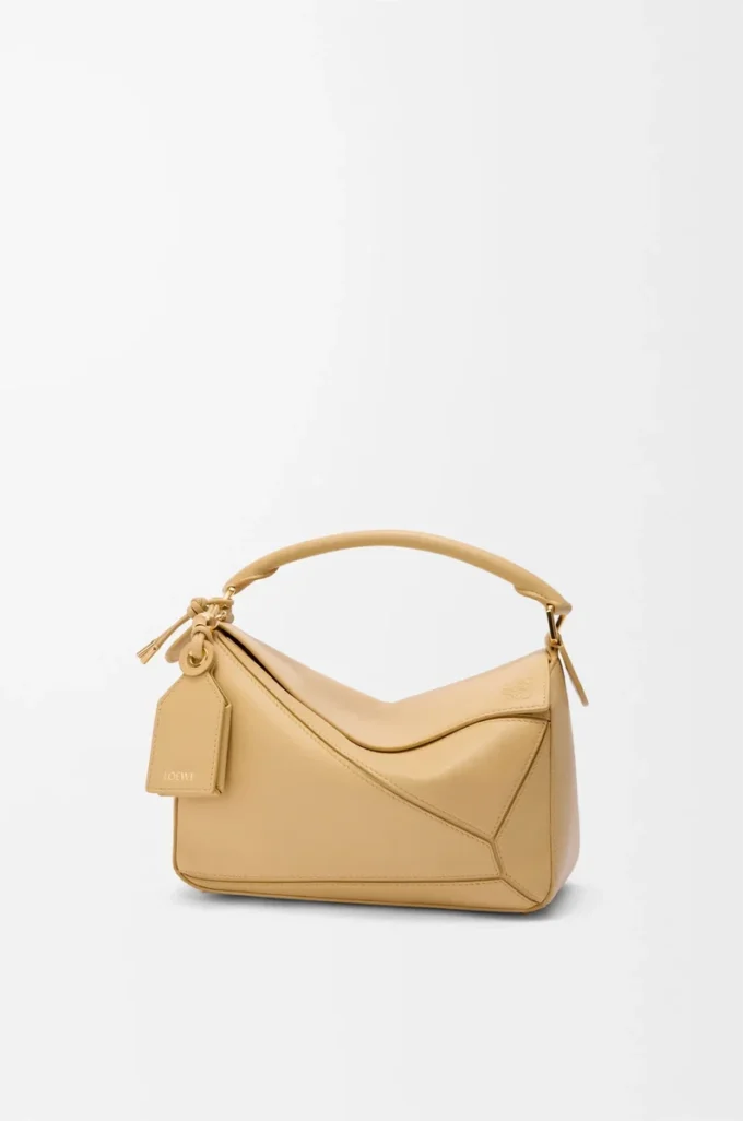 Bolso Puzzle pequeño Featherlight en piel de cordero napa Dark Butter Bolso Puzzle pequeño Featherlight en piel de cordero napa Dark Butter