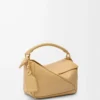 Bolso Puzzle pequeño Featherlight en piel de cordero napa Dark Butter Bolso Puzzle pequeño Featherlight en piel de cordero napa Dark Butter