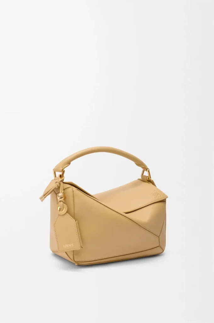 Bolso Puzzle pequeño Featherlight en piel de cordero napa Dark Butter Bolso Puzzle pequeño Featherlight en piel de cordero napa Dark Butter