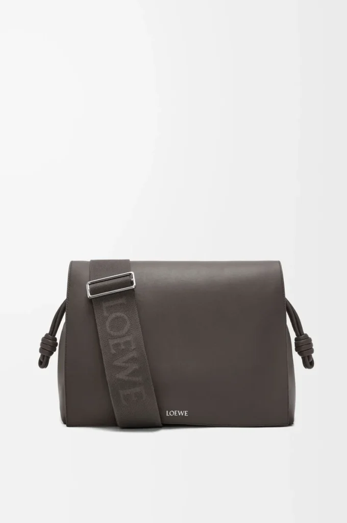 Bolso satchel Flamenco en piel de becerro flexible y brillante Gris oscuro