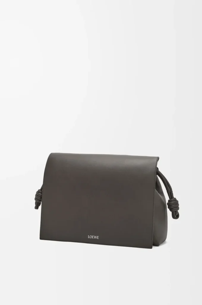 Bolso satchel Flamenco en piel de becerro flexible y brillante Gris oscuro