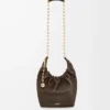 Bolso Squeeze pequeño en suave piel de cordero napa Chocolate Bolso Squeeze pequeño en suave piel de cordero napa Chocolate