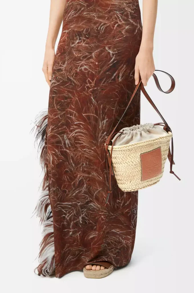 Bolso tipo cubo con cordón de palma y piel de becerro Natural/Tan Bolso tipo cubo con cordón de palma y piel de becerro Natural/Tan