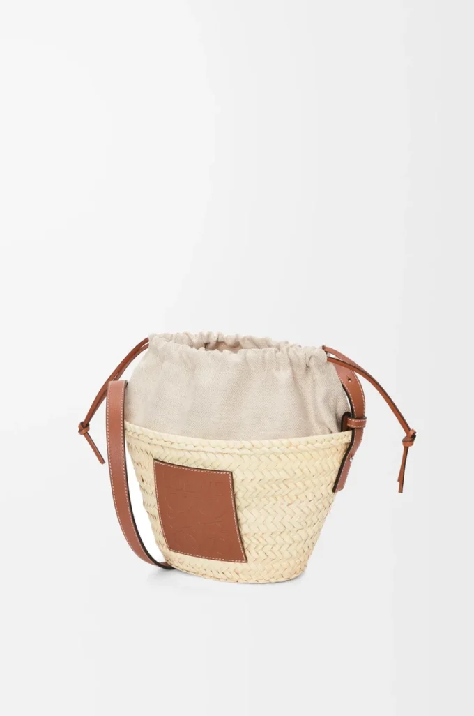 Bolso tipo cubo con cordón de palma y piel de becerro Natural/Tan Bolso tipo cubo con cordón de palma y piel de becerro Natural/Tan
