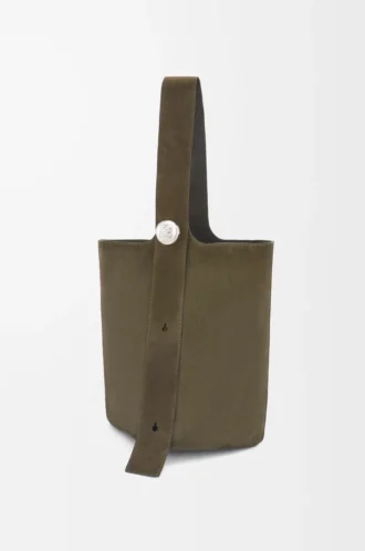 Bolso tipo cubo Pebble grande en piel de becerro ante Dark Olive