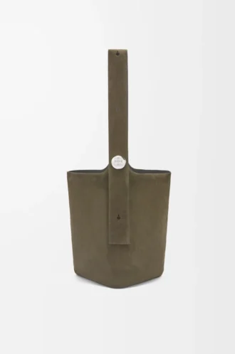 Bolso tipo cubo Pebble grande en piel de becerro ante Dark Olive