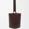 Bolso tipo cubo Pebble grande en piel de becerro granulada flexible Oxblood