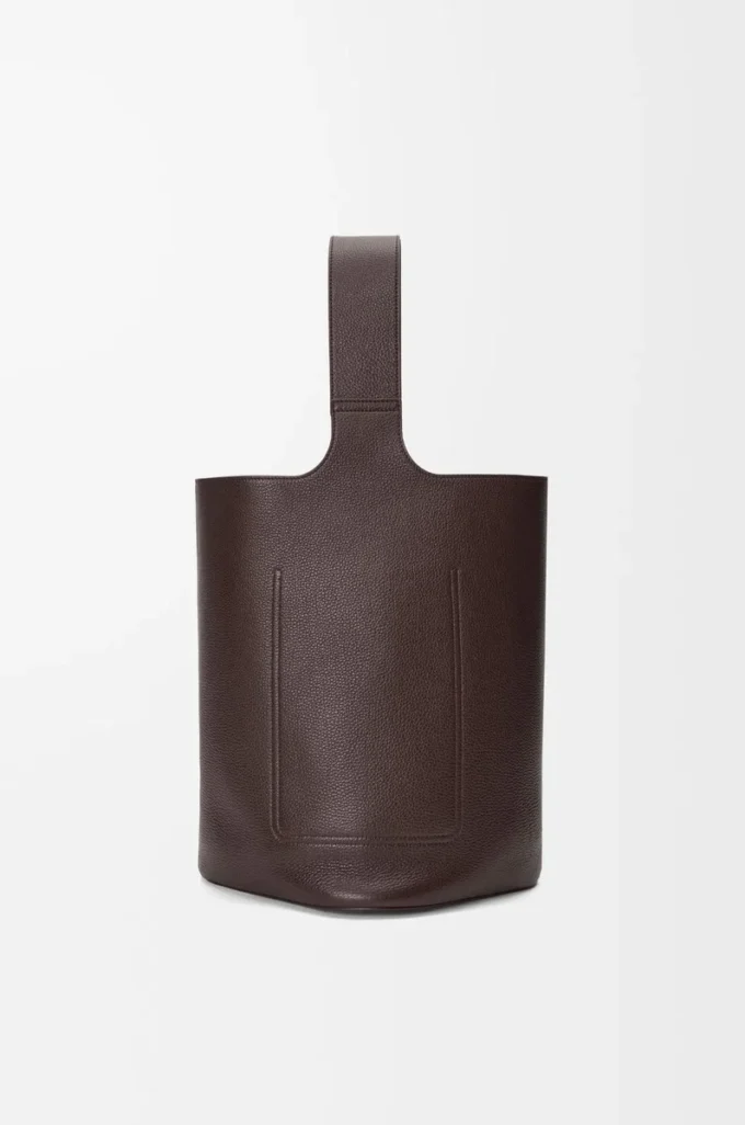 Bolso tipo cubo Pebble grande en piel de becerro granulada flexible Oxblood
