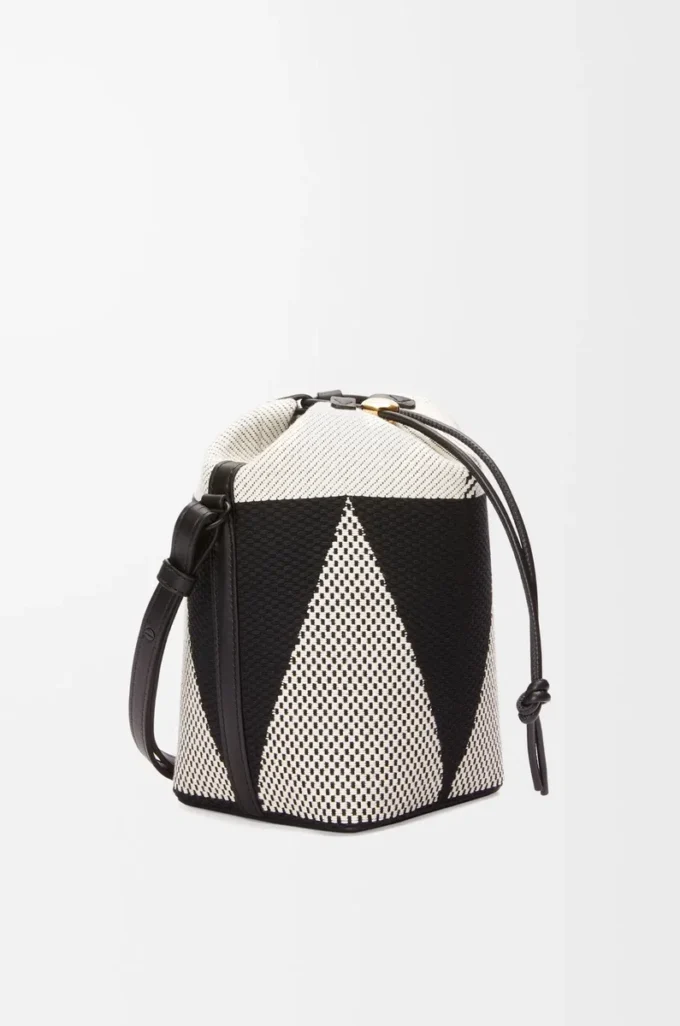 Bolso tipo cubo Small Treasure Bako en jacquard de lona y piel de becerro Natural/Negro