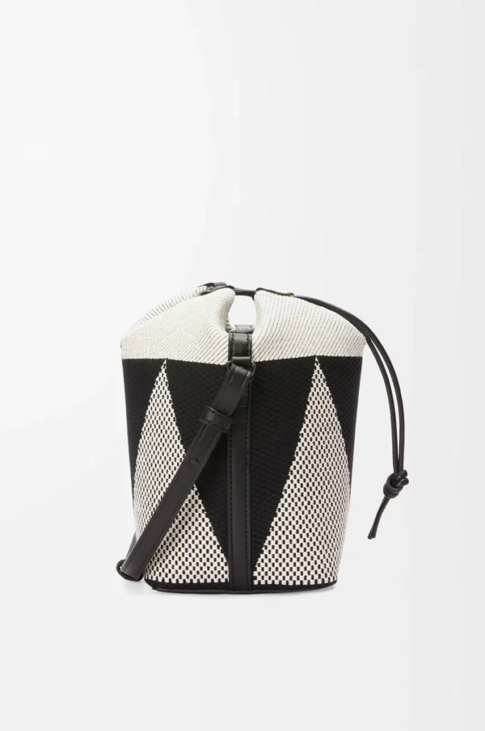 Bolso tipo cubo Small Treasure Bako en jacquard de lona y piel de becerro Natural/Negro