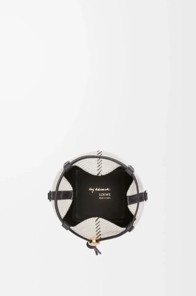 Bolso tipo cubo Small Treasure Bako en jacquard de lona y piel de becerro Natural/Negro