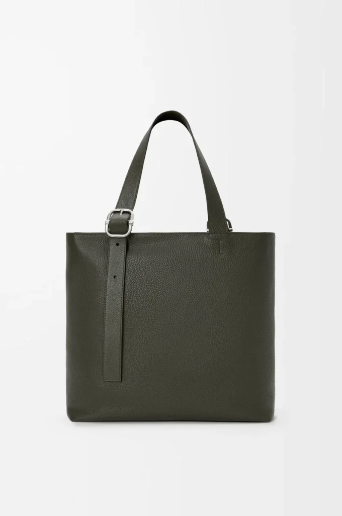 Bolso tote con cremallera Loop en piel de becerro granulada flexible Dark Khaki
