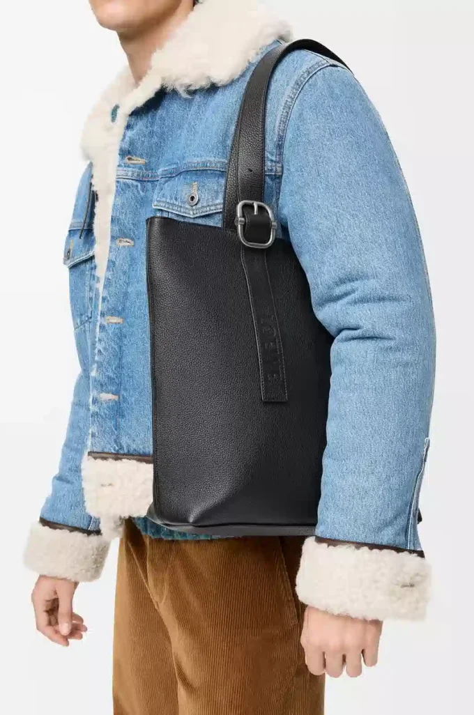 Bolso tote con cremallera y asas en piel de becerro granulada flexible Negro