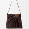 Bolso tote drapeado en suave piel de cordero napa Dark Chestnut Bolso tote drapeado en suave piel de cordero napa Dark Chestnut