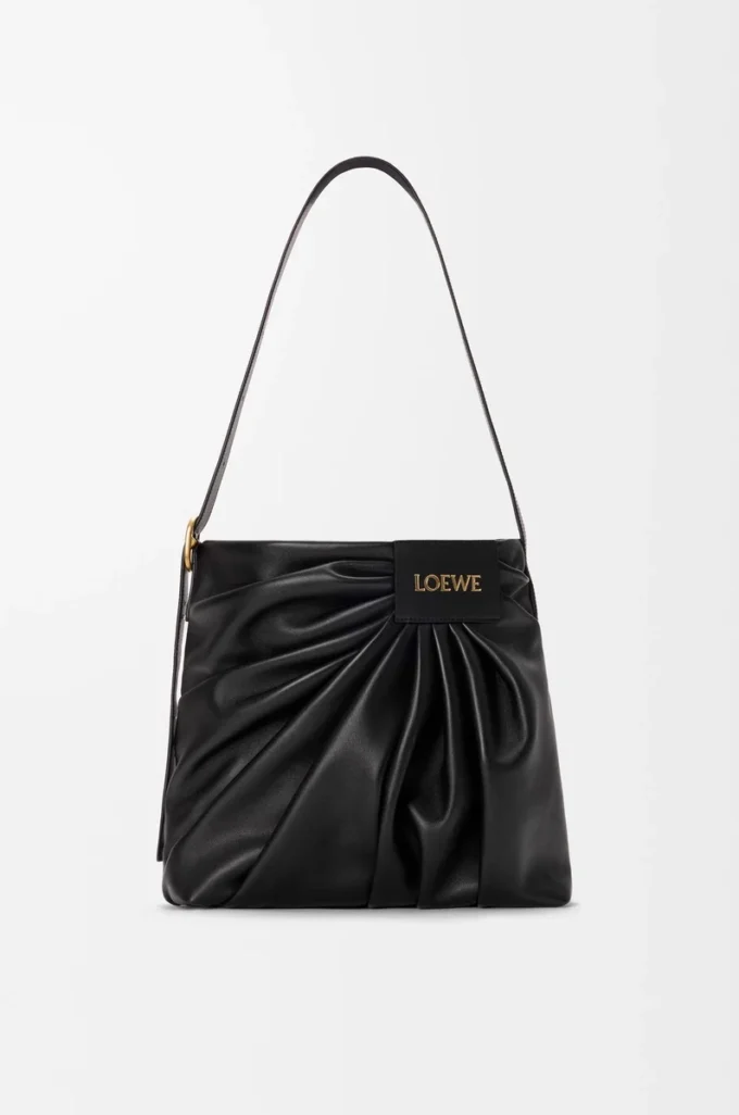 Bolso tote drapeado en suave piel de cordero napa Negro Bolso tote drapeado en suave piel de cordero napa Negro