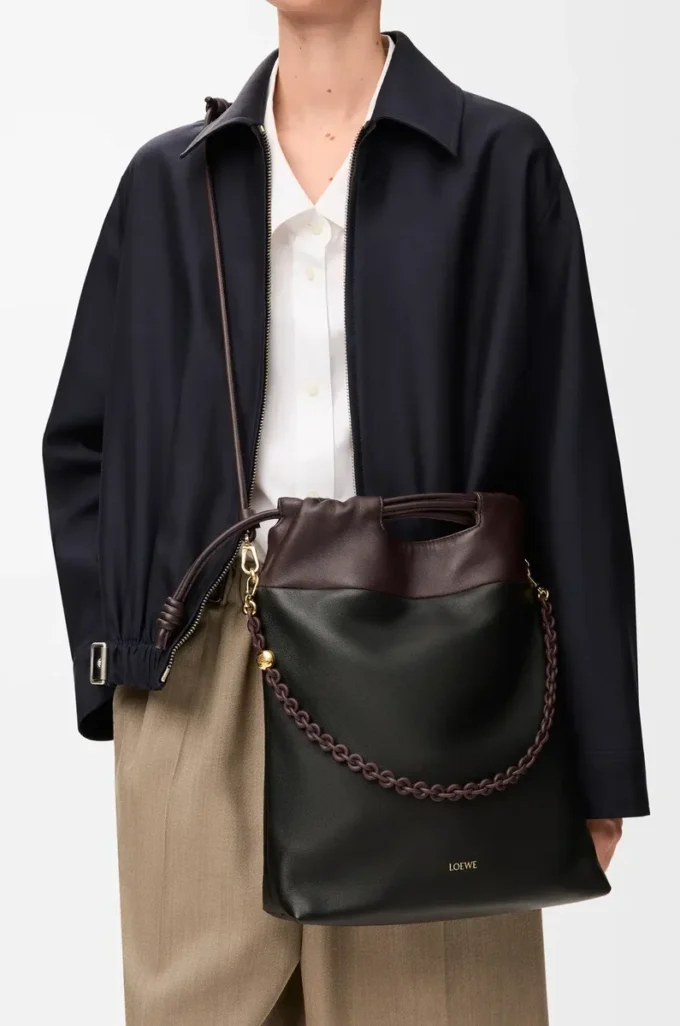 Bolso tote Flamenco en suave piel de cordero napa Negro/Castaño oscuro Bolso tote Flamenco en suave piel de cordero napa Negro/Castaño oscuro