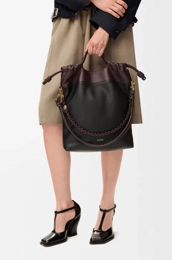 Bolso tote Flamenco en suave piel de cordero napa Negro/Castaño oscuro Bolso tote Flamenco en suave piel de cordero napa Negro/Castaño oscuro