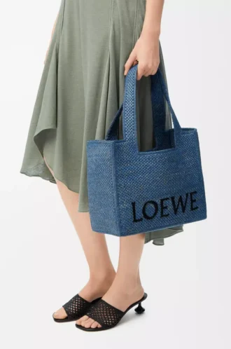 Bolso tote LOEWE Font mediano en rafia azul claro