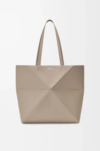 Bolso tote Puzzle Fold mediano horizontal en piel de becerro granulada suave Color arcilla