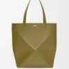 Bolso tote Puzzle Fold XL en piel de becerro brillante color oliva