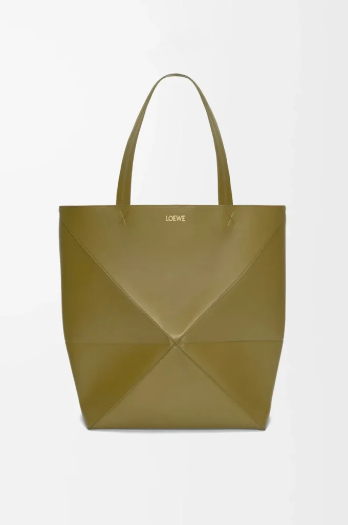 Bolso tote Puzzle Fold XL en piel de becerro brillante color oliva