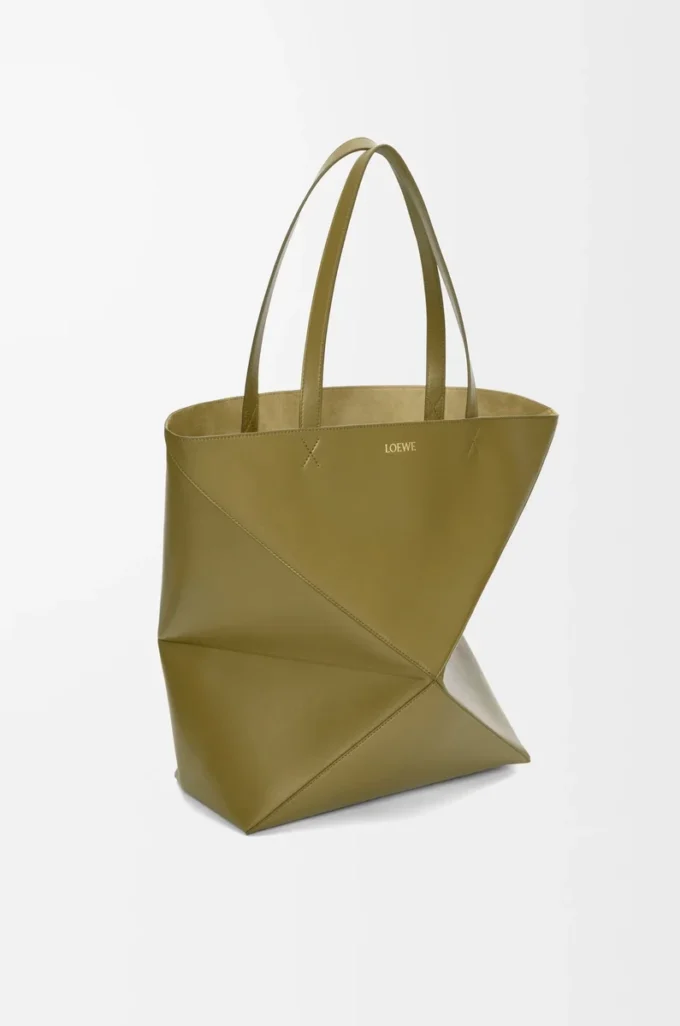Bolso tote Puzzle Fold XL en piel de becerro brillante color oliva
