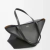 Bolso tote XL Puzzle Fold en piel de becerro brillante, color negro