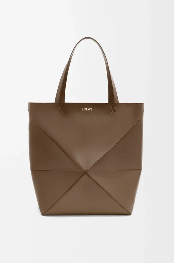 Bolso tote XL Puzzle Fold en piel de becerro brillante color umbra