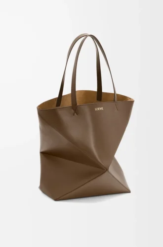 Bolso tote XL Puzzle Fold en piel de becerro brillante color umbra