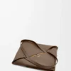 Bolso tote XL Puzzle Fold en piel de becerro brillante color umbra
