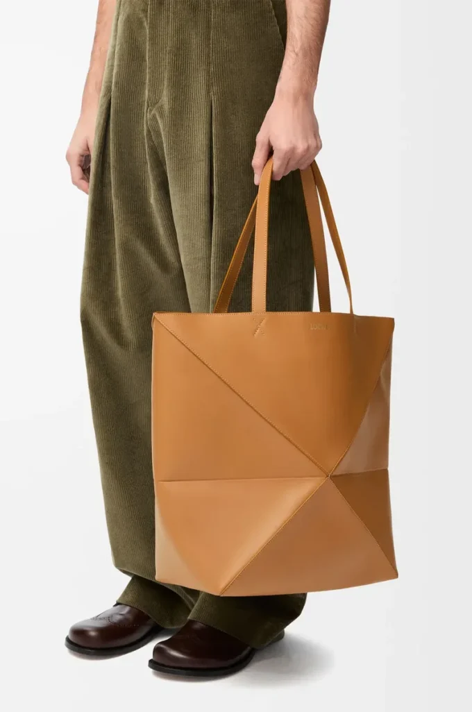Bolso tote XL Puzzle Fold en piel de becerro brillante Warm Desert Bolso tote XL Puzzle Fold en piel de becerro brillante Warm Desert