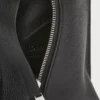 Bolso Vertical T Pocket en piel de becerro granulada suave color negro