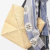 Bolso XL Puzzle Fold en rafia Natural/Negro Bolso XL Puzzle Fold en rafia Natural/Negro