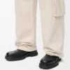 Bota Bobby en piel de becerro granulada curtida vegetalmente. Negro Bota Bobby en piel de becerro granulada curtida vegetalmente. Negro