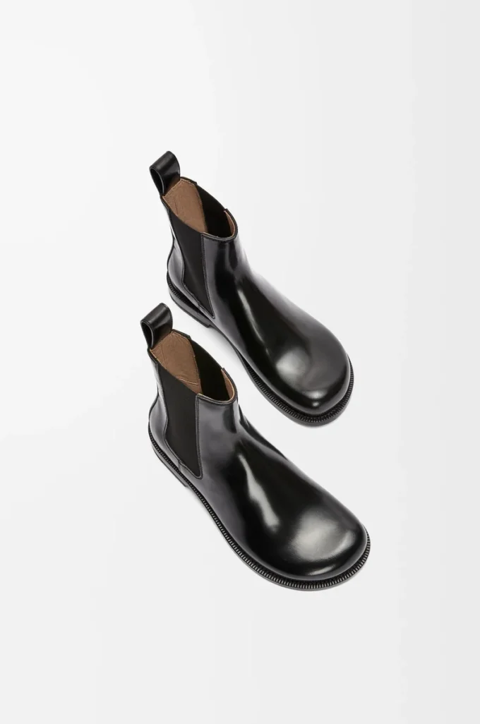 Bota Chelsea Campo en piel de becerro cepillada, color negro Bota Chelsea Campo en piel de becerro cepillada, color negro
