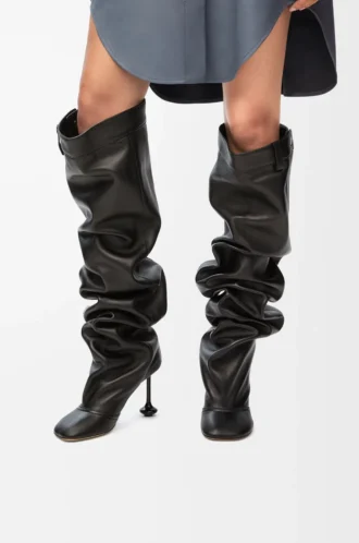 Bota por encima de la rodilla Toy en piel de cordero napa. Negro