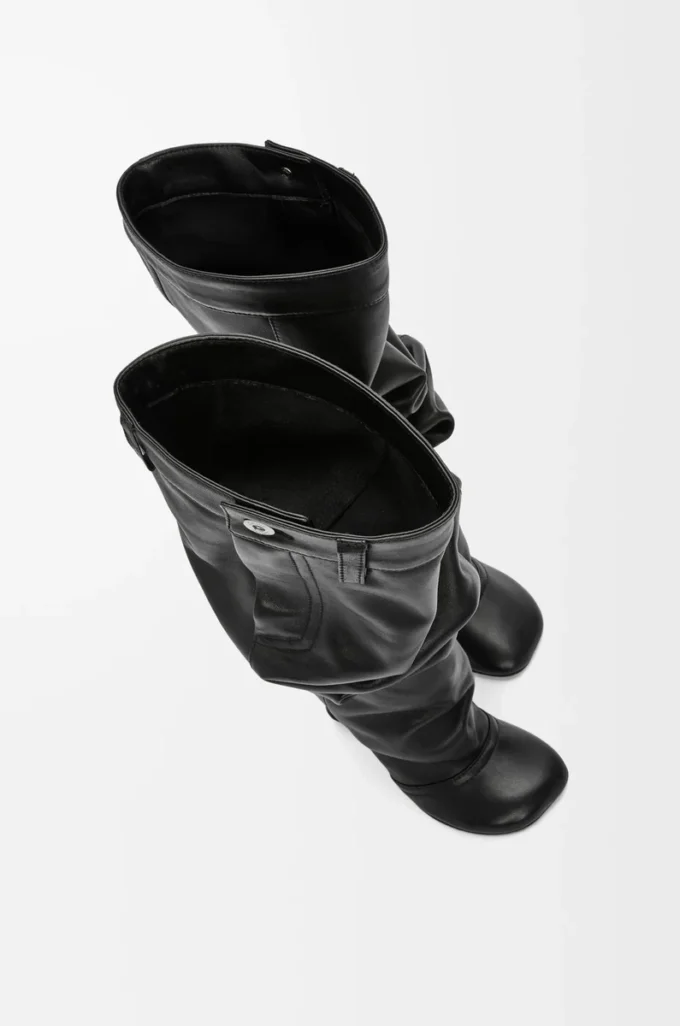 Bota por encima de la rodilla Toy en piel de cordero napa. Negro Bota por encima de la rodilla Toy en piel de cordero napa. Negro